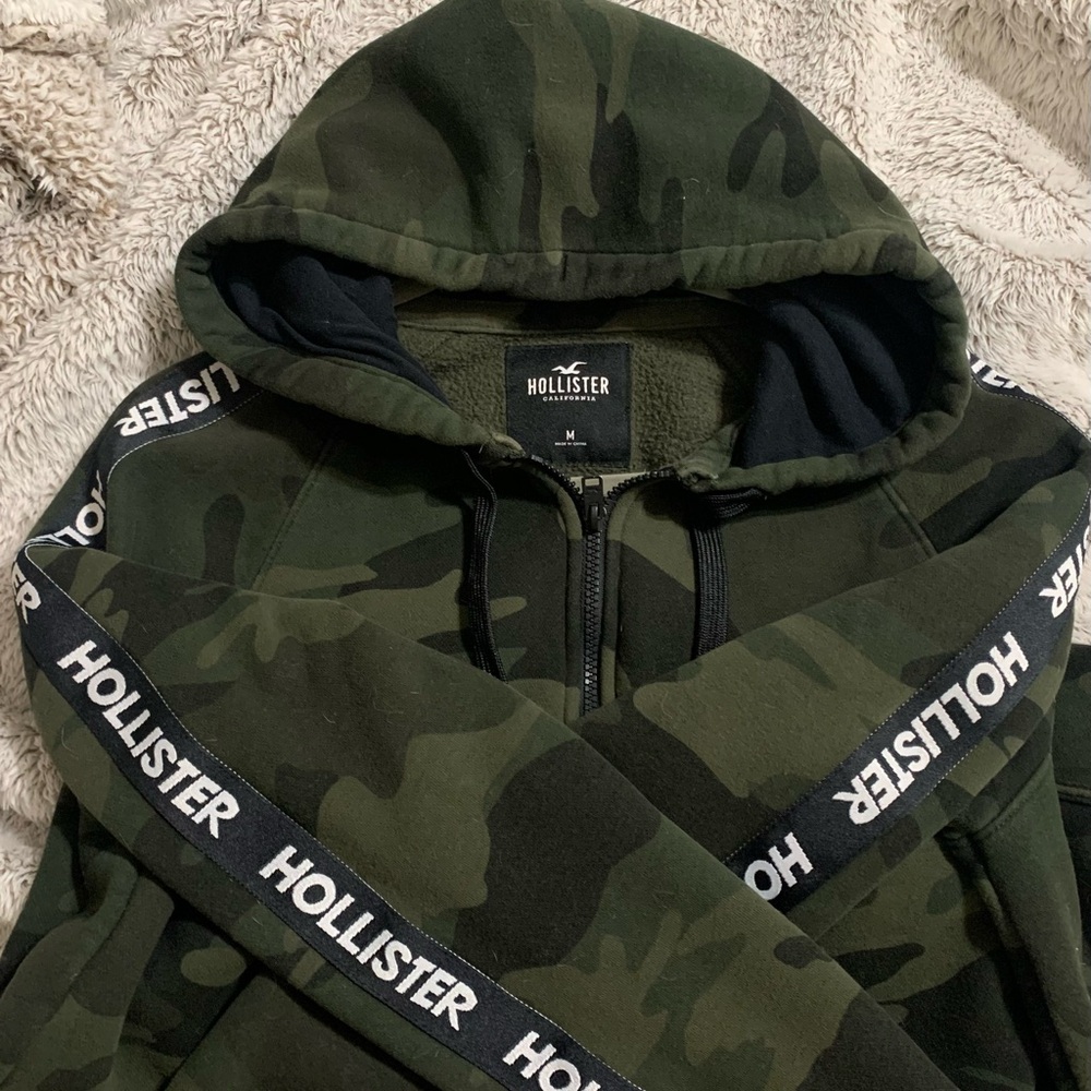 Hollister zip up hoodie